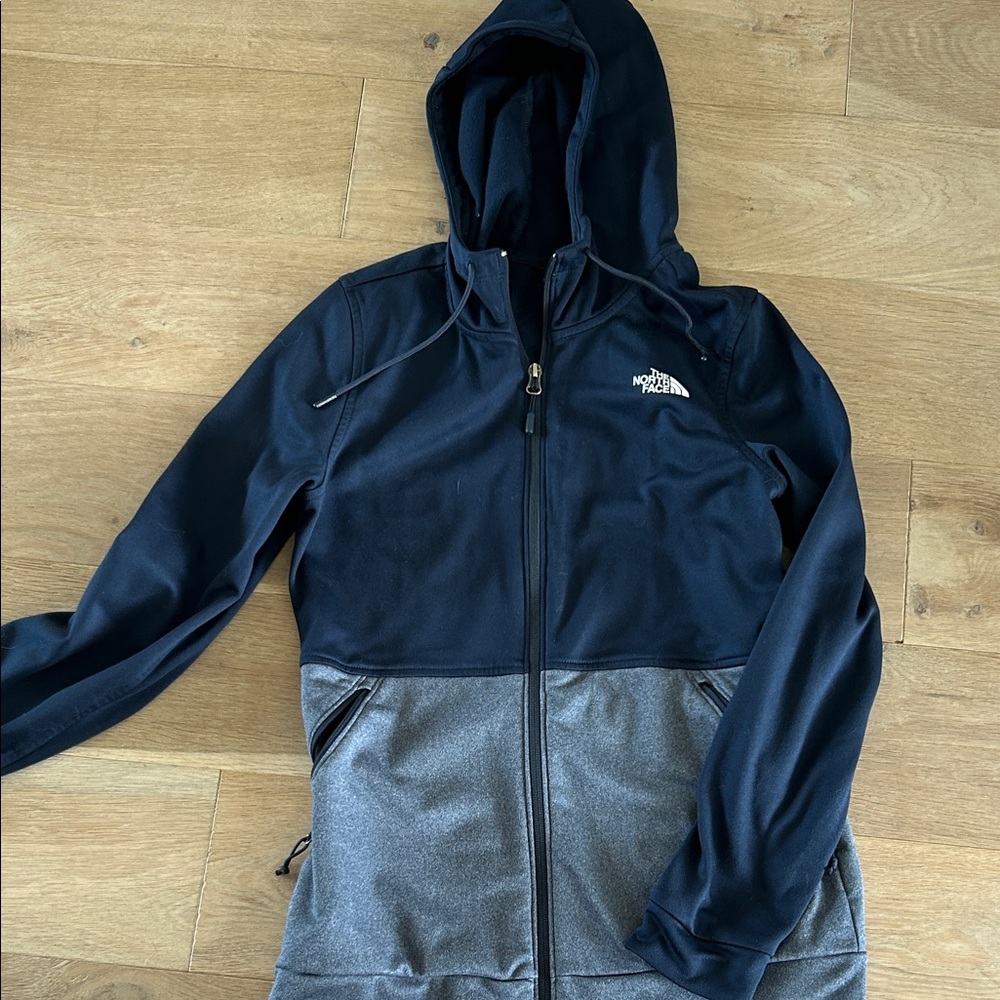 The North Face women’s Navy and Gray Lightweight Zip Hoodie